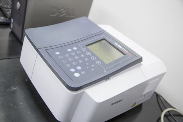Shimadzu UV-1800 UV-VIS Spectrophotometer